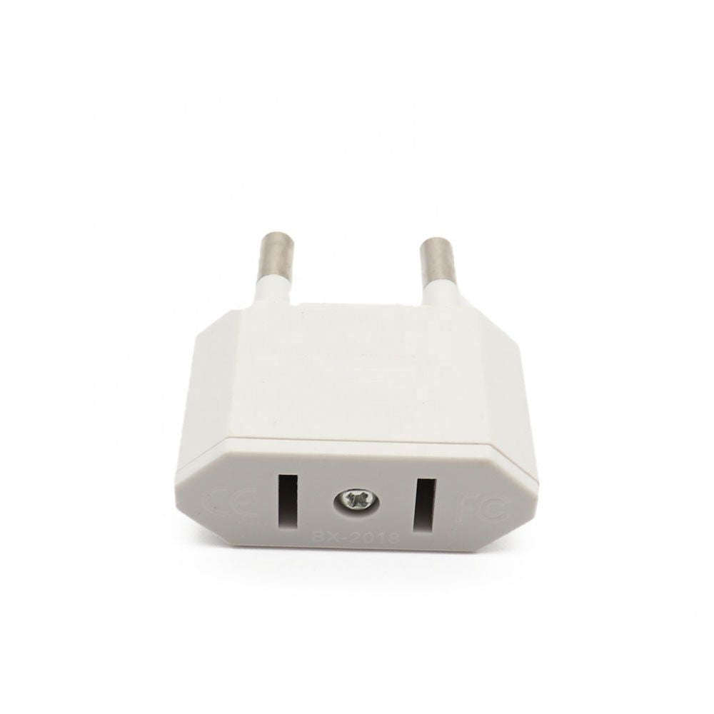 WTYCZKA / ADAPTER PRZEJŚCIÓWKA USA - EUROPA - BIAŁA